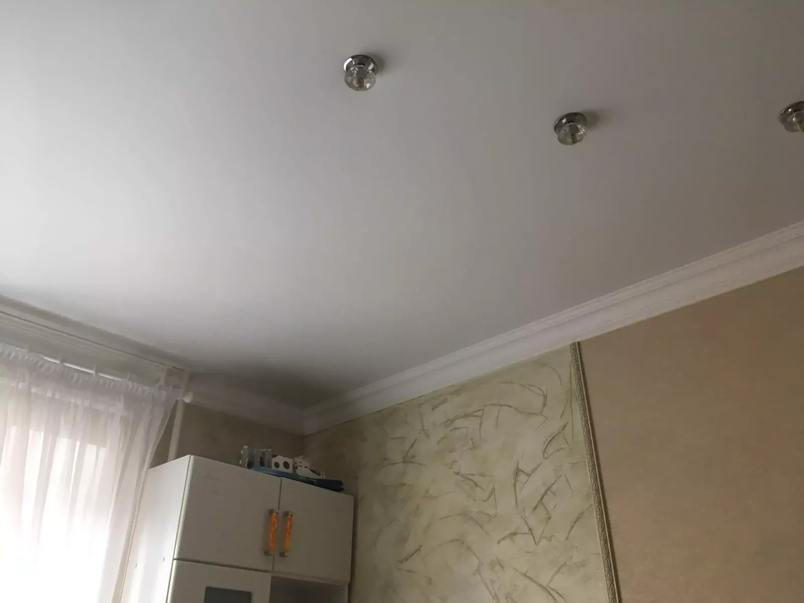 Матовый натяжной потолок в квартиру — Королёв, Большая Комитетская, 16, фото 3